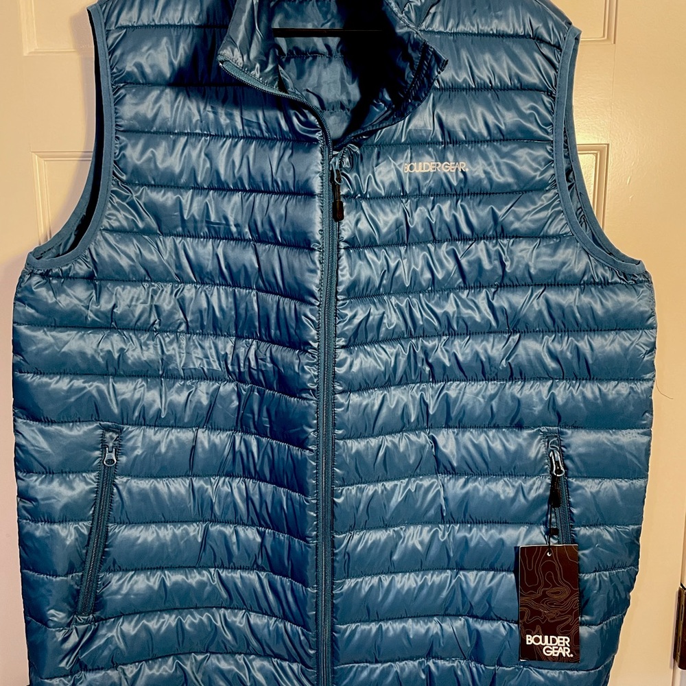 NWT Men’s Lite Teal Puffy Vest 2XL